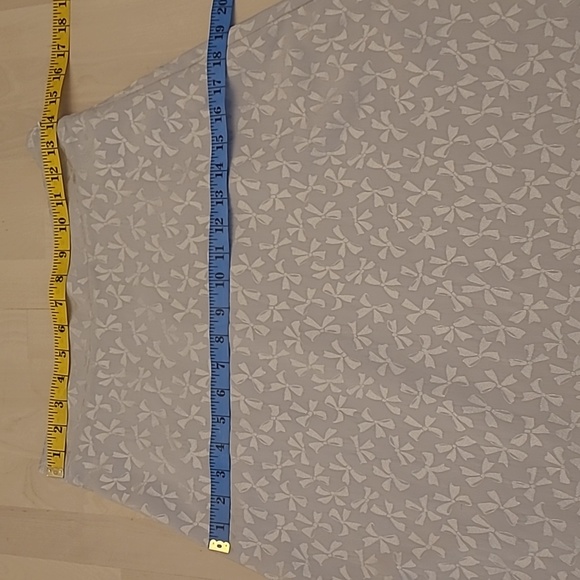 NWOT Ann Taylor Factory Runway Sample Silvery Bow Patterned Side Zip Skirt - Picture 11 of 12